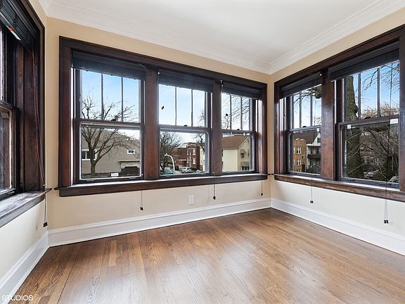 3rd image of 3300 N Albany Ave #2