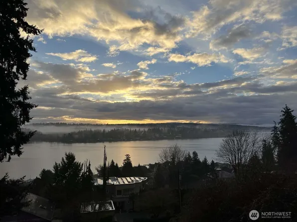 11324 83rd Place NE, Kirkland, WA 98034