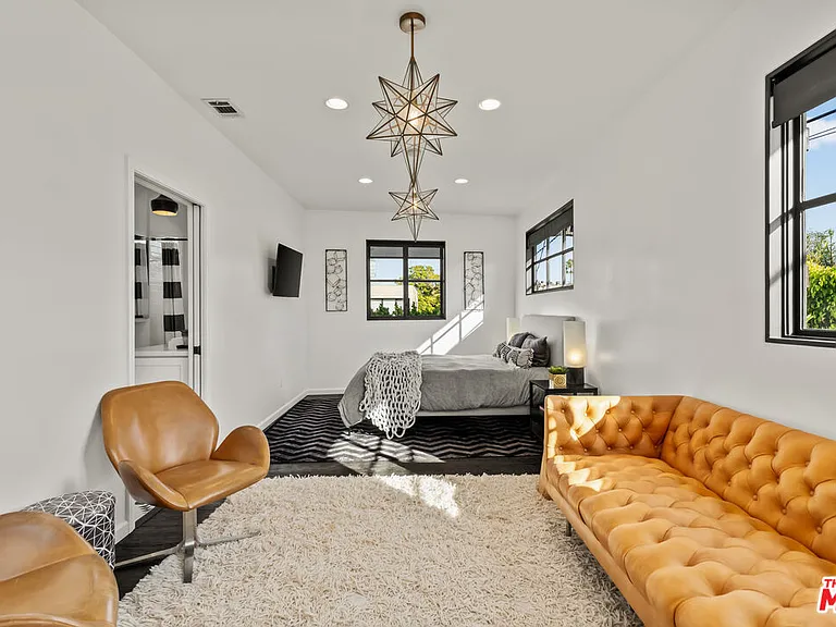3159 Thatcher Ave — Photo 41