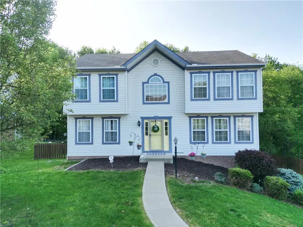 1442 Sandstone Ct W, Tarentum, PA 15084