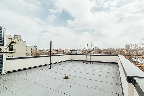 Rented by Nooklyn NYC LLC | media 23