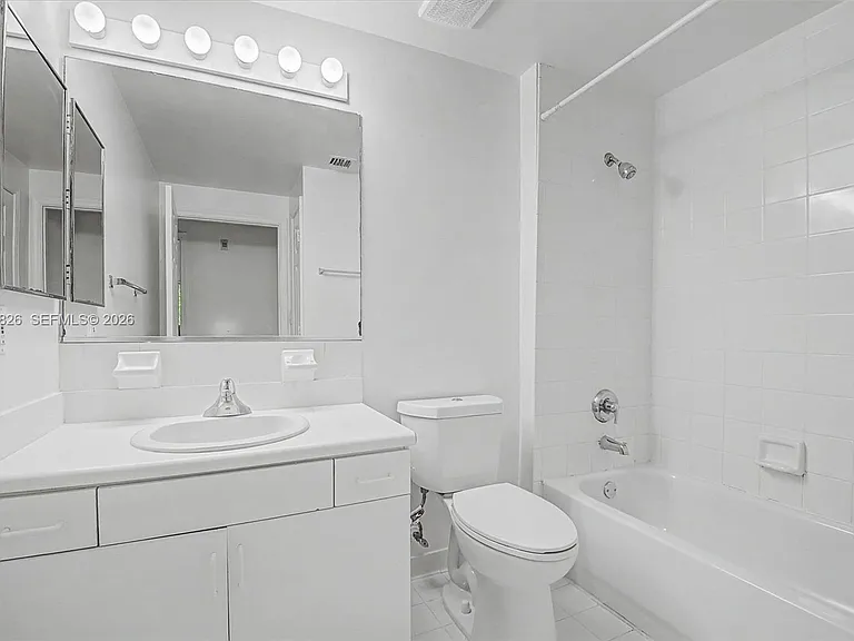 7000 SW 80th St #211 — Photo 7