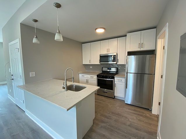 1st image of 1414 W Blackhawk St #2F
