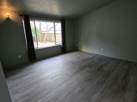 5th image of 845 NE 162nd Ave #A