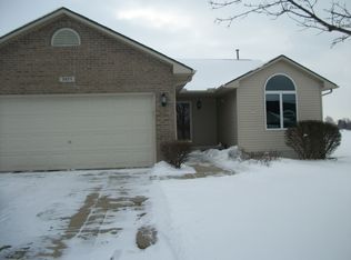 7471 Springbrook Ct, Swartz Creek, MI 48473