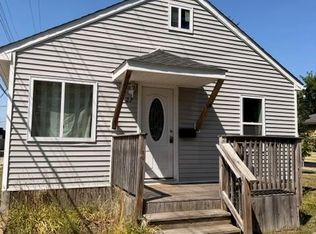 27 E Maxlow Ave, Hazel Park, MI 48030