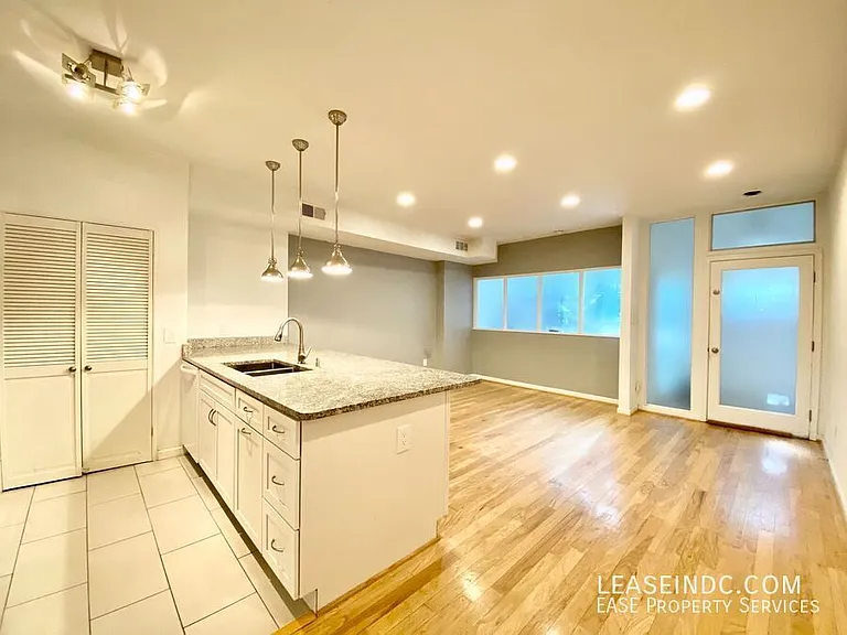 1721 11th St NW #1 — Photo 3