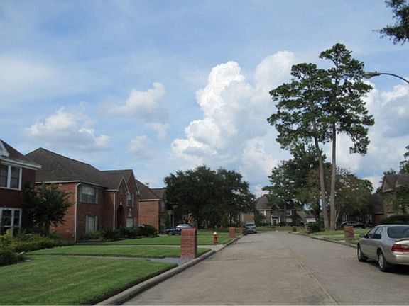 4th image of 6002 Silent Oaks Dr