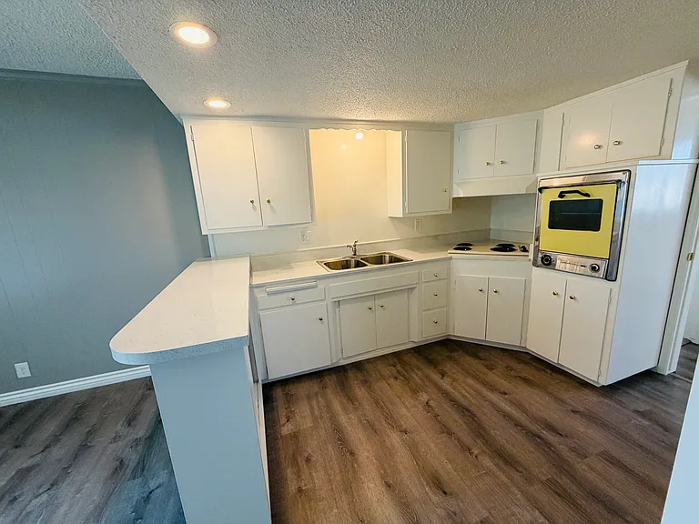 7014 Seville Ave #F — Photo 8