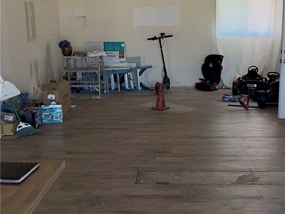 2nd image of 5967 N Sycamore Ave