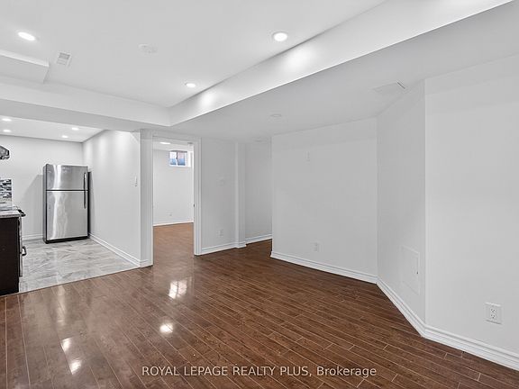 5th image of 19 Treadgold Rd #Basement