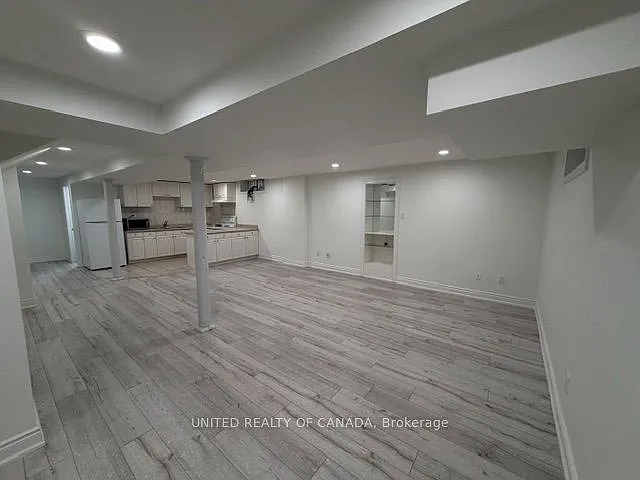 8 Hearthstone Cres #BASEMENT — Photo 6