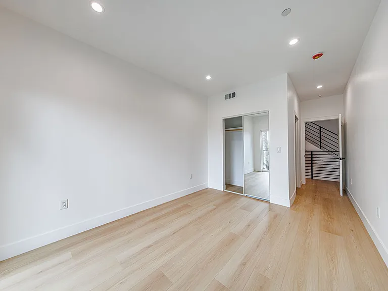 5187 W. 21st St. — Photo 59