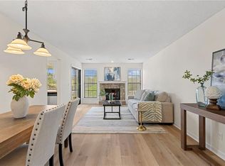 12854 W 110th Ter, Overland Park, KS 66210