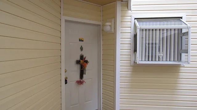 1850 Charlesmont Dr #113 — Photo 2