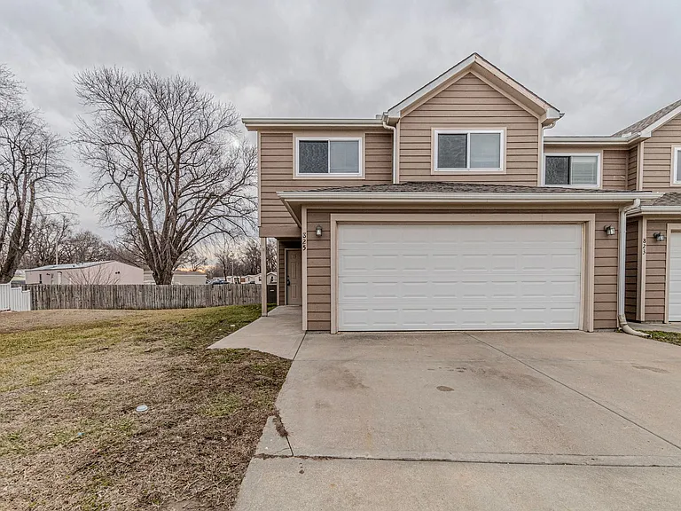 825 Whitetail Ct — Photo 26