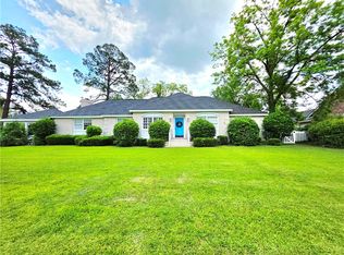 1202 Pruitt Dr, Waycross, GA 31501