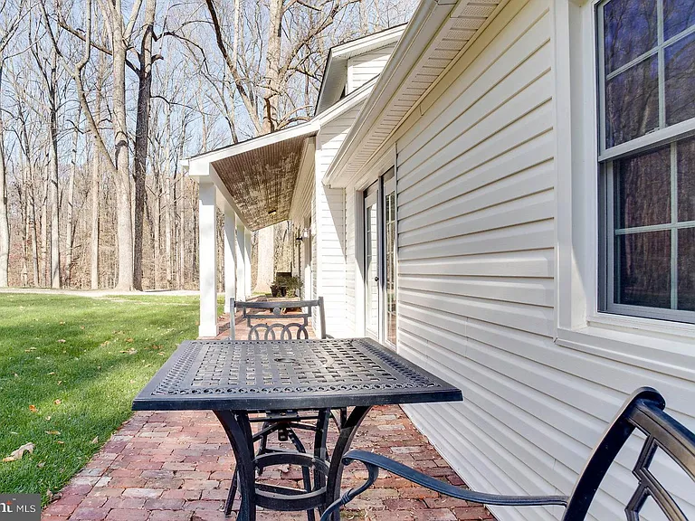 1022 Upper Glencoe Rd — Photo 4