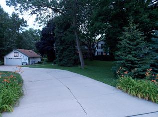 11049 W Appleton Ave, Milwaukee, WI 53225