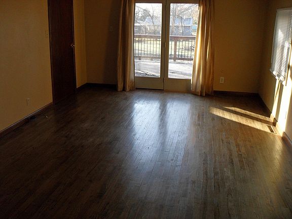 2nd image of 2624 W Eugenie Ave