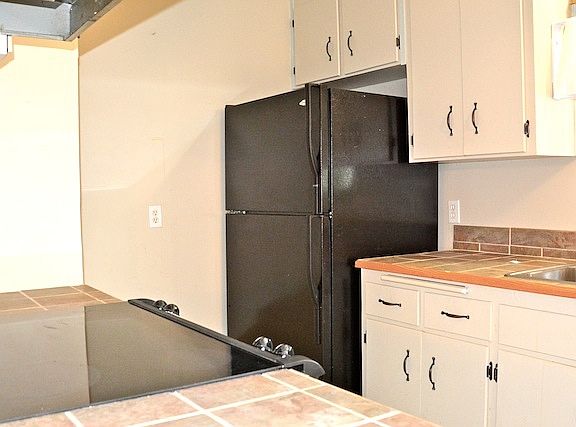 4th image of 4040 Aylor Dr