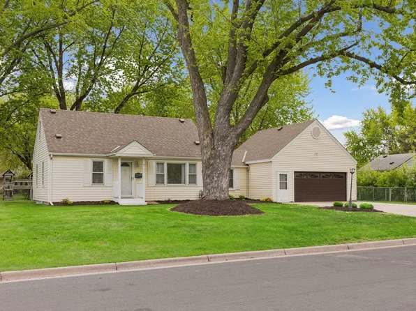 8721 Columbus Ave S, Bloomington, MN 55420
