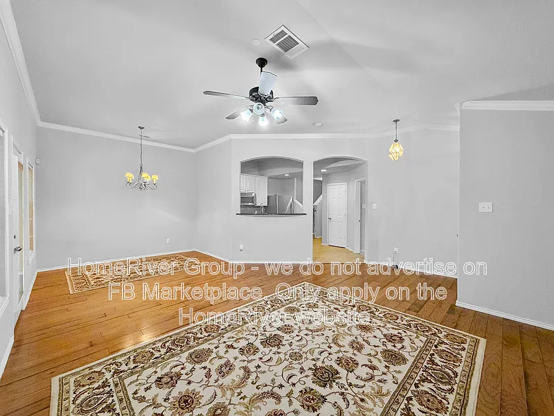 3 bed, 3.0 bath, 1682 sqft, $2,449 — Photo 4