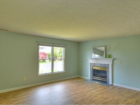 2nd image of 224 Emerald Dr