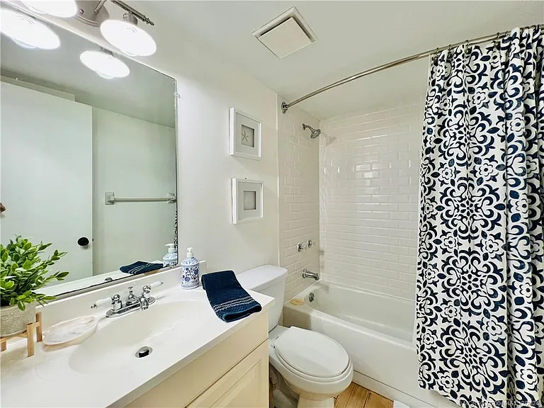 9400 S Ocean Dr #202 — Photo 36