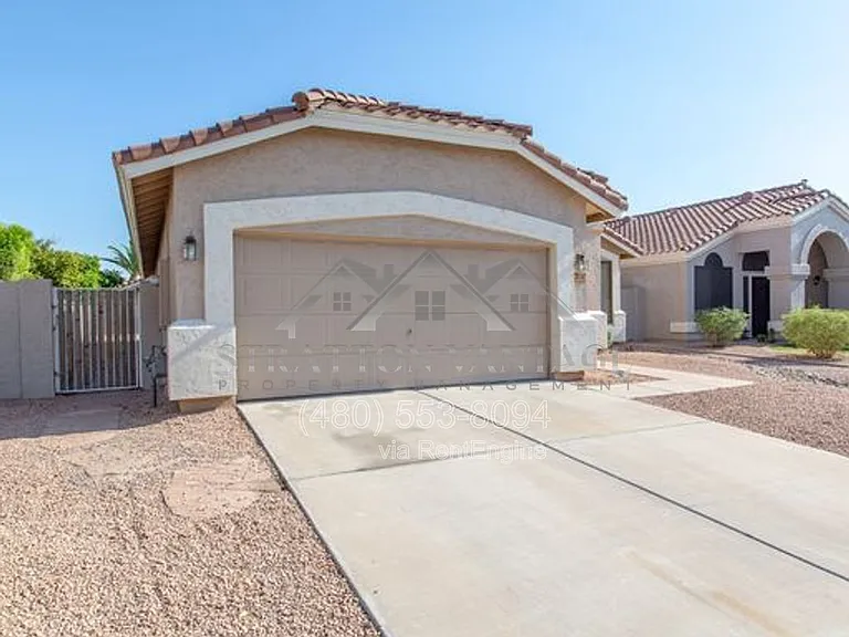 3737 E Isabella Ave — Photo 2