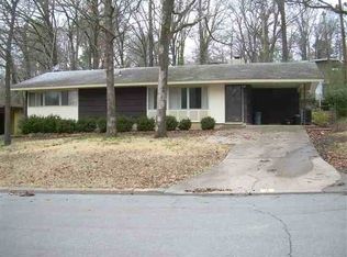 4 Edgemont Dr, Little Rock, AR 72209
