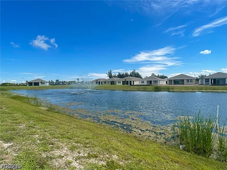 417 Coral Reef Pl — Photo 12