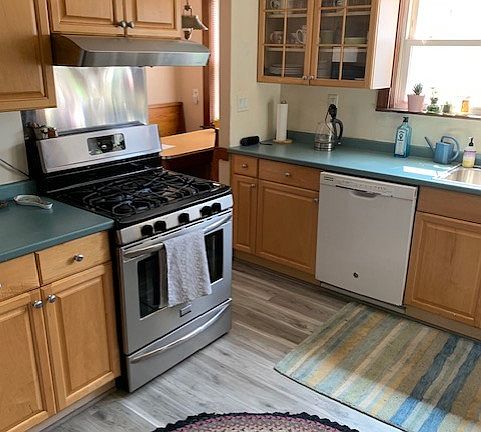 4th image of 140 Washington St #1