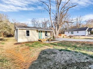 1061 Gaither Pl NW, Concord, NC 28027