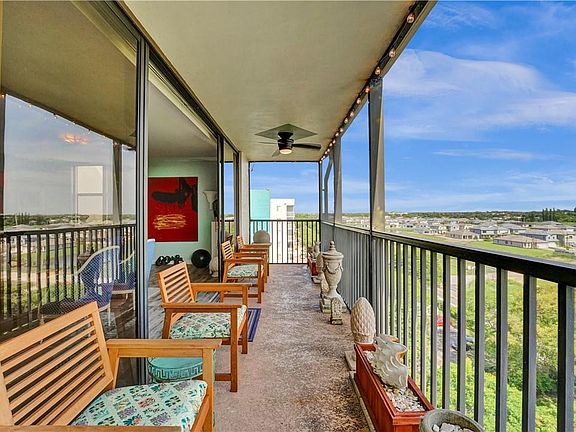 3rd image of 105 Lake Emerald Drive #815