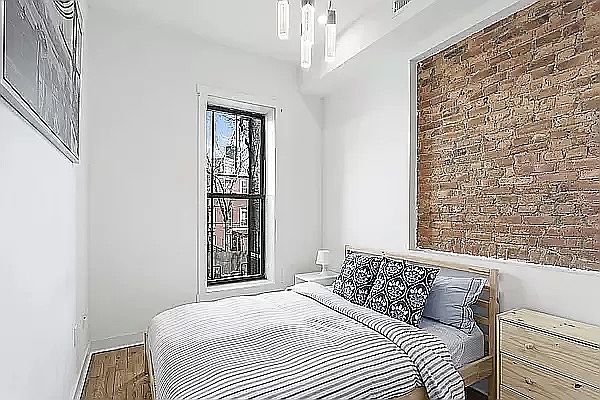 2nd image of 60 Greenwich Ave #7