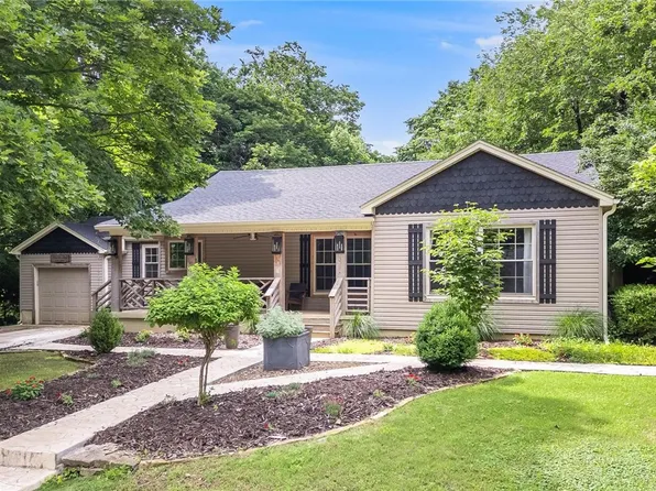 970 N Rush Dr, Fayetteville, AR 72701