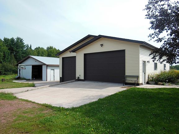 Bi-level finished garage