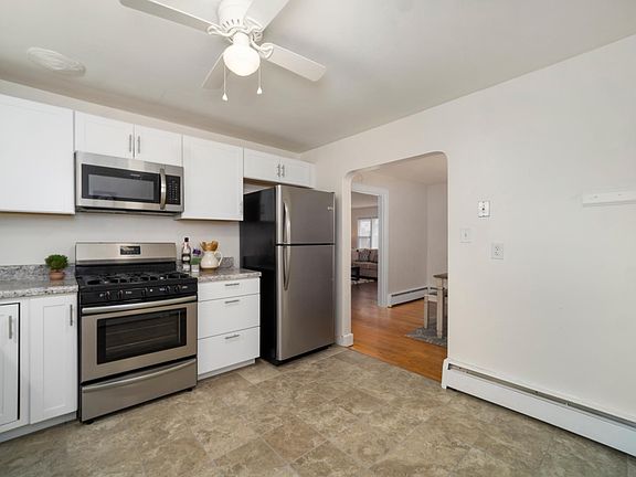 2nd image of 145 River Point Cres