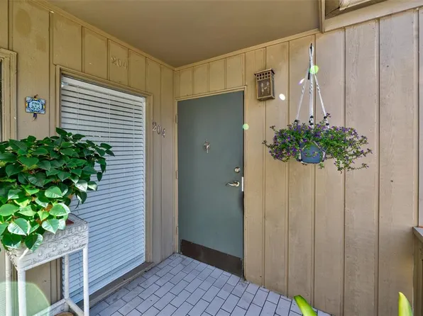 204 Crown Oaks Way #201, Longwood, FL 32779