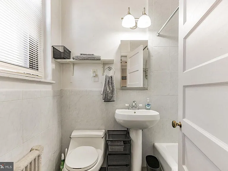 250 S 13th St #8F — Photo 13
