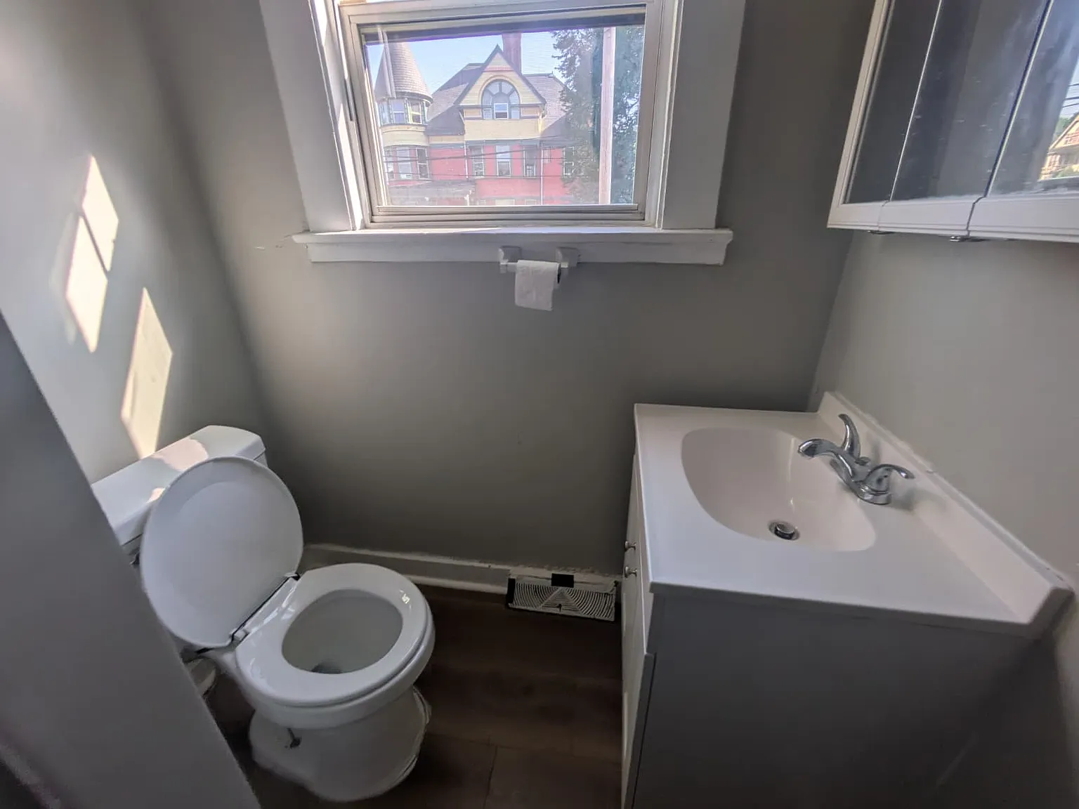 3 bed, $1,575 — Photo 4