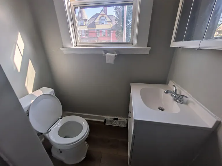 268 Sherman Ave #2A — Photo 4