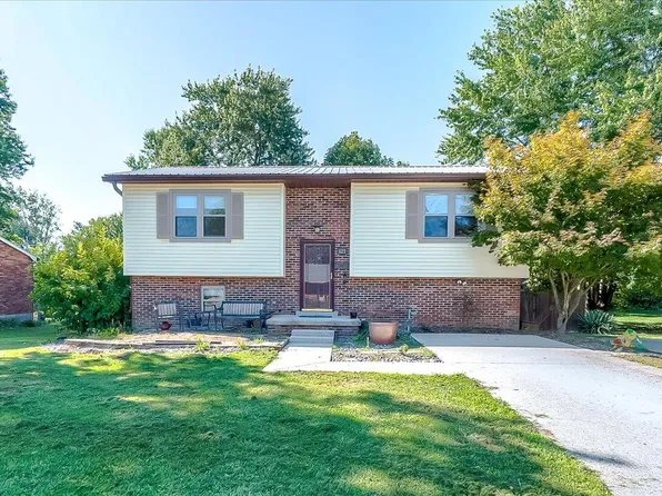621 Grama Dr, Frankfort, KY 40601