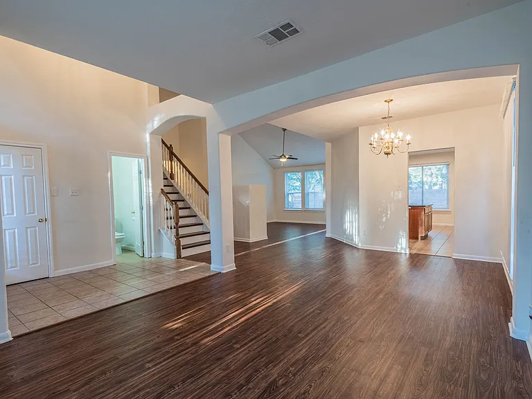 6303 Faulkner Ridge Dr — Photo 3