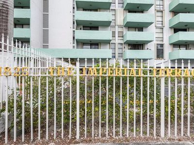 1825 W 44th Pl APT 409, Hialeah, FL, 33012