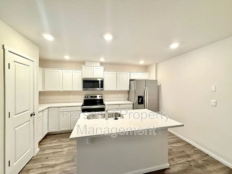 10616 NE 120th Pl — Photo 5
