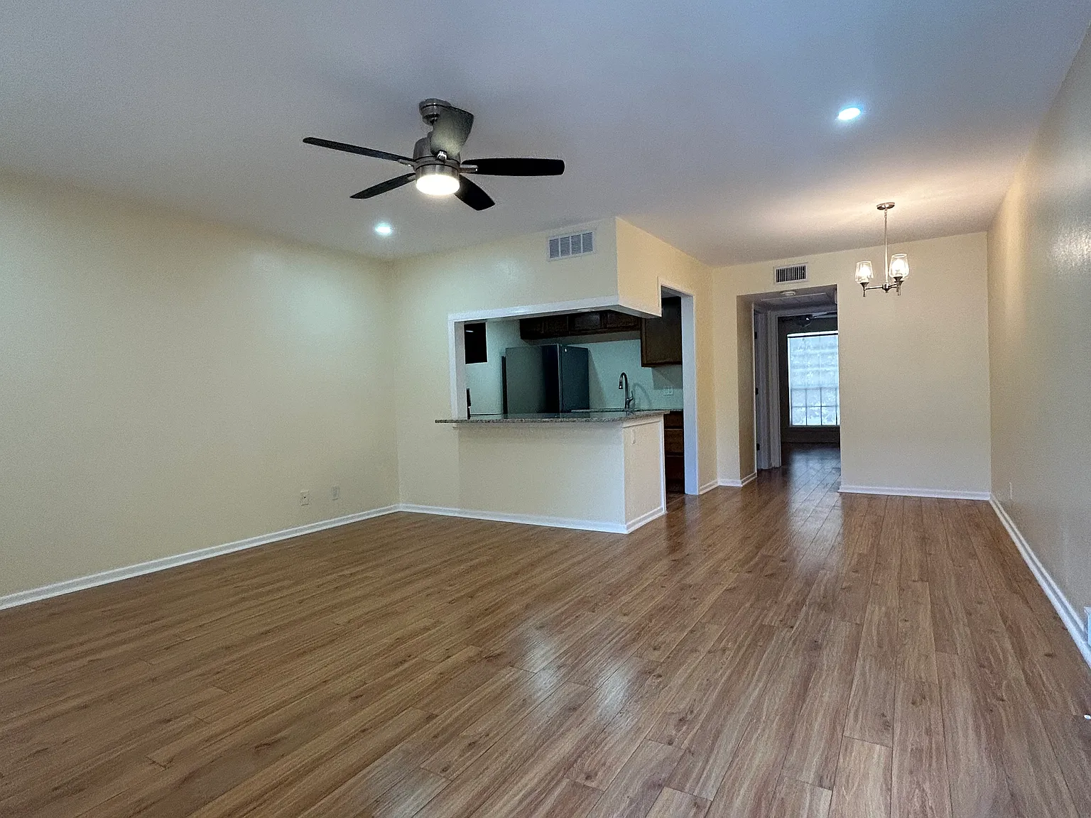 1 bed, 652 sqft, $1,000 — Photo 4