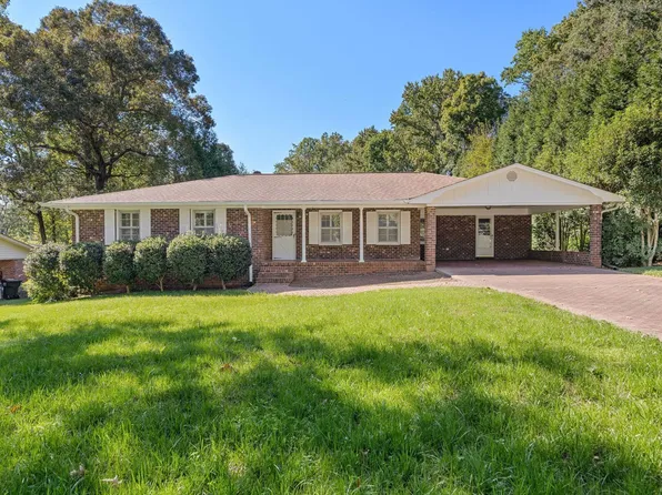 8 Whitman Dr, Taylors, SC 29687