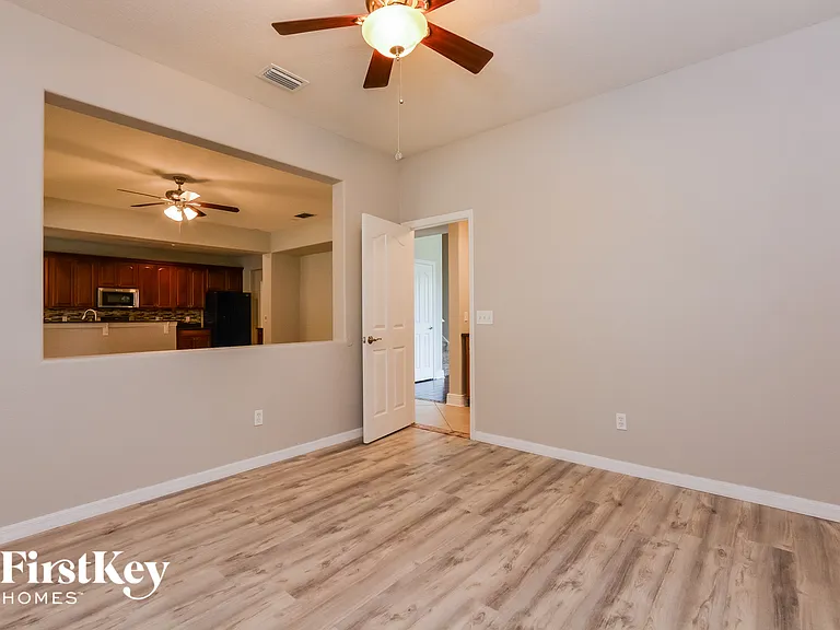 1214 Alapaha Ln — Photo 3